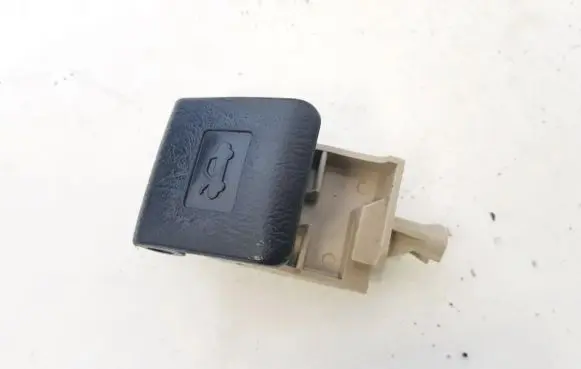 Engine bonnet (hood) release handle