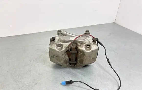BMW 3 G20 G21 Front brake caliper 688583902