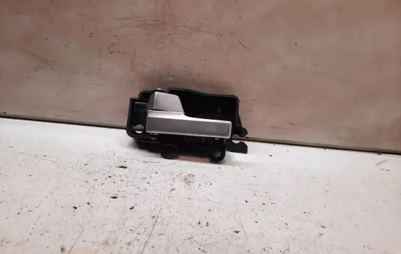 Rear door interior handle
