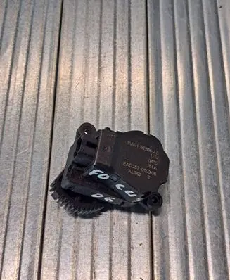Ford Focus C-MAX Air flap motor/actuator 3M5H19E616AB EAD251010306