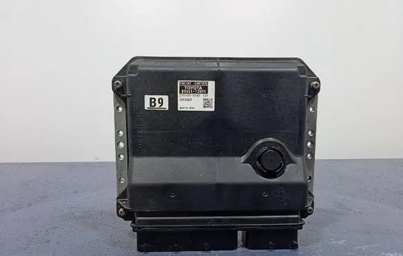 Toyota Corolla E120 E130 Engine control unit/module ECU 8966112B91
