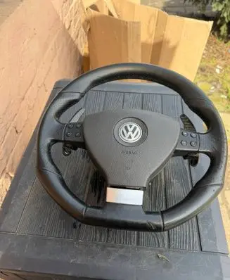 Volkswagen PASSAT CC Steering wheel 