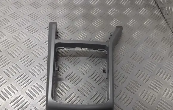 Opel Astra H Gear shifter surround trim plastic 13116961