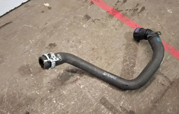 Engine coolant pipe/hose