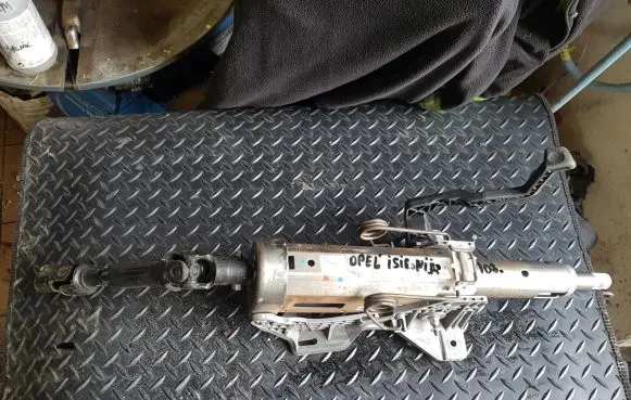 Opel Insignia A Steering wheel axle 13277191