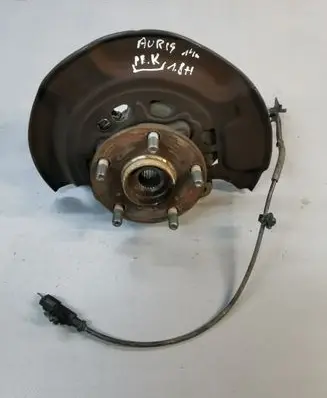 Toyota Auris E180 Front wheel hub