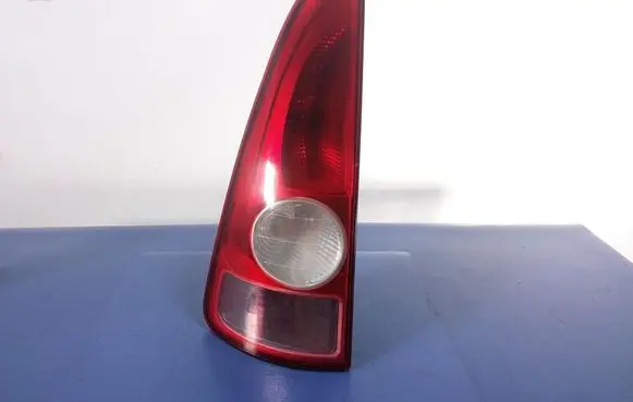 Renault Espace III Rear/tail lights 8200027153