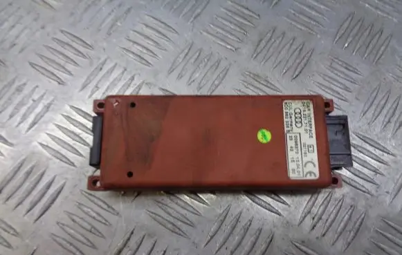 Volkswagen PASSAT B5.5 Voice control module 8D0862335B