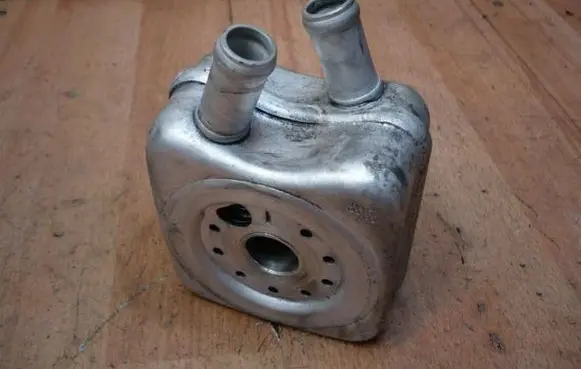 Volvo S70 V70 V70 XC Engine oil radiator 