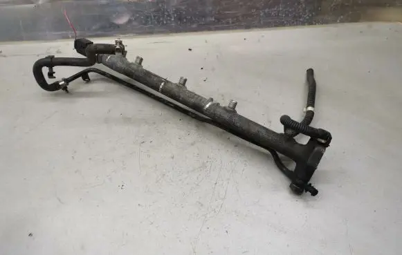 Mercedes-Benz A W168 Fuel main line pipe 0445214005 A6680700095 A0041531528