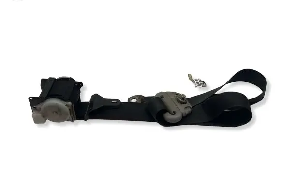 Mitsubishi Pajero Front seatbelt N1684