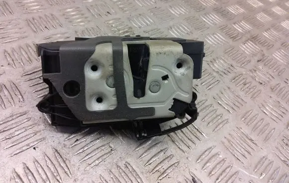 Ford Kuga II Front door lock bm5aa21813dg