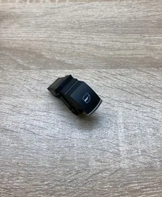 Volkswagen Golf VI Electric window control switch 5K0959855