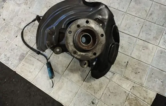 BMW X1 E84 Front wheel hub