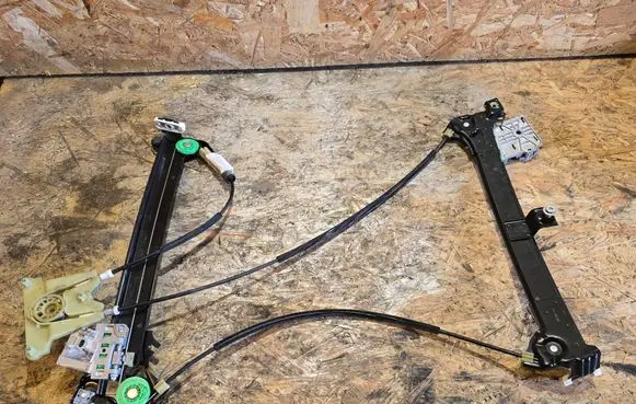 Peugeot 407 Front door electric window regulator 