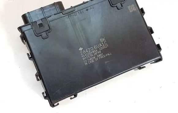Nissan Qashqai J12 Gateway control module 284Z06UA1C