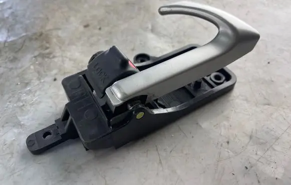 Hyundai Santa Fe Rear door interior handle 82623cm000