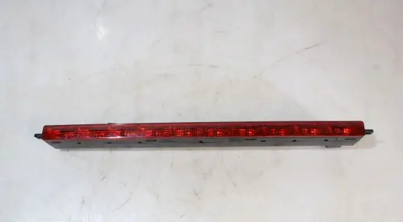 Alfa Romeo 159 Third/center stoplight