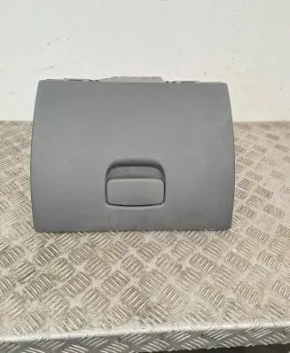 Opel Movano B Glove box set 685000045R