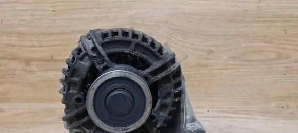 Volvo XC90 Generator/alternator 30667787 0124525060
