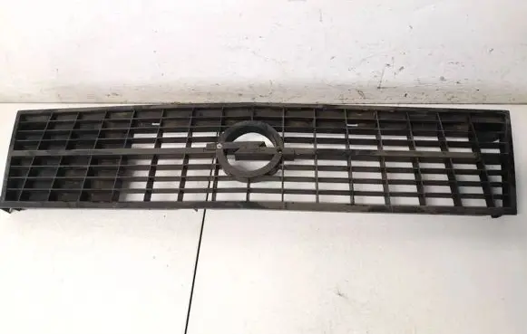 Opel Kadett D Front grill 90041925