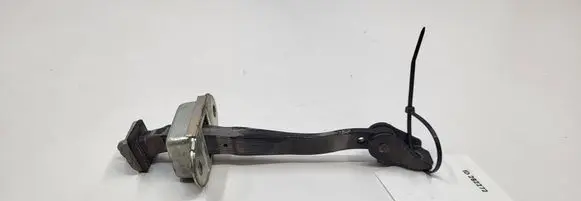 Nissan Leaf I (ZE0) Rear door check strap stopper
