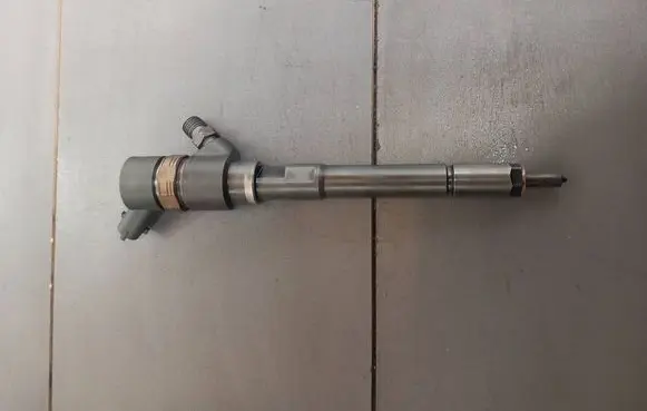 Opel Antara Fuel injector 96440397