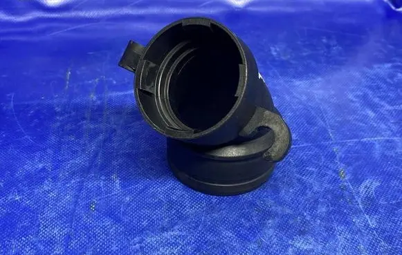 Volkswagen PASSAT CC Turbo air intake inlet pipe/hose 3C0129635