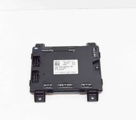 Tesla Model S Central body control module 30035192 A0747G03V