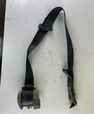 Rear seatbelt