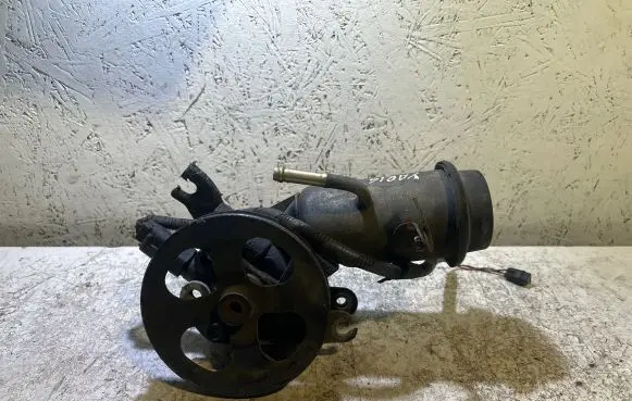 Toyota Yaris Power steering pump