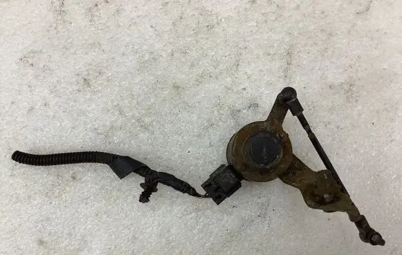 Headlight/headlamp level sensor