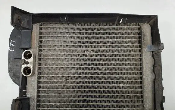 BMW X6 E71 Engine oil radiator 7585286