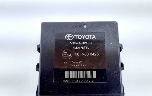 Toyota RAV 4 (XA40) Other devices 4M0175T5L PZ464X242401