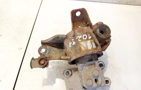 KIA Ceed Engine mount bracket 