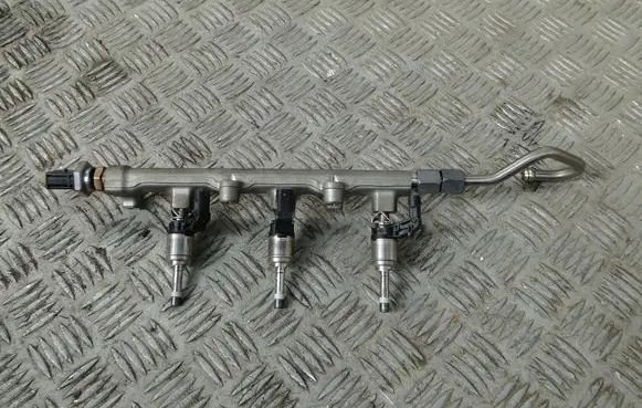 Volkswagen Polo VI Fuel injector 