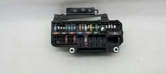 BMW 7 E65 E66 Fuse box set 6900583