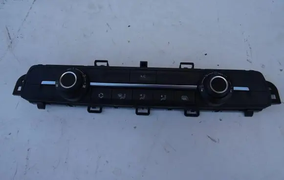 Peugeot Expert Climate control unit 98081722ZD 35250501 20161221