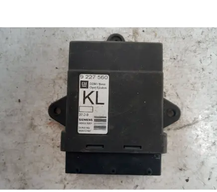 Opel Vectra C Door control unit/module 360572197 9227560 5WK46001