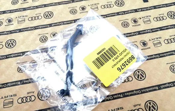 Volvo V70 Throttle cable 8692676