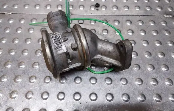 BMW 7 E65 E66 EGR valve S27705590 72823801
