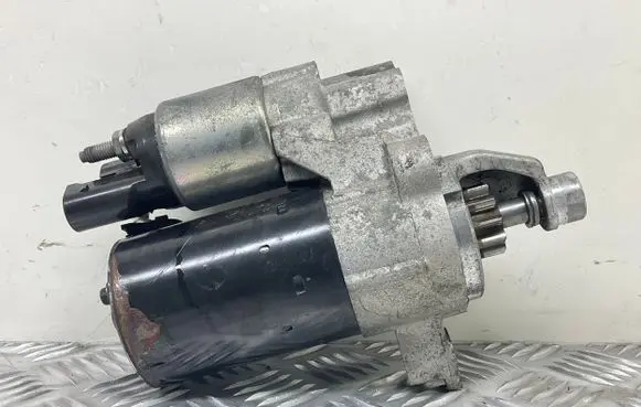 Audi A5 8T 8F Starter motor 06H911021A