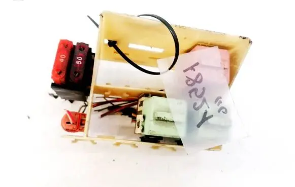 BMW 5 E39 Fuse box set 6113869811