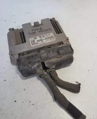 Volkswagen Touran I Engine control unit/module 03G906021