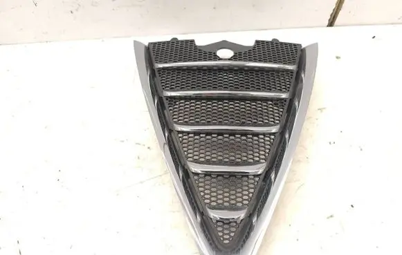 Alfa Romeo GT Front bumper upper radiator grill LS375457 C514
