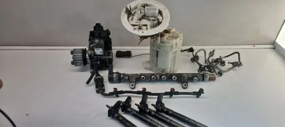 Audi A4 S4 B8 8K Fuel injection system set 03L130277