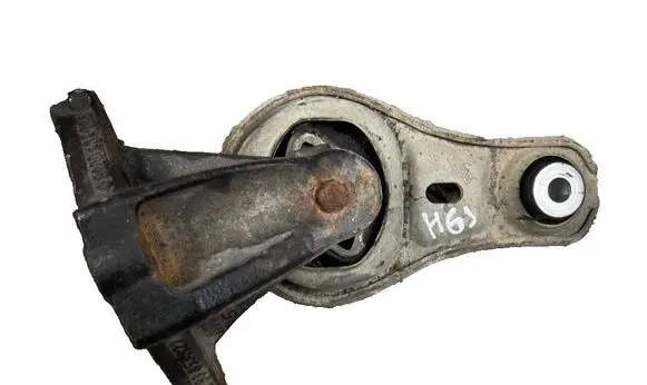 Renault Trafic II (X83) Engine mounting bracket 8200404275