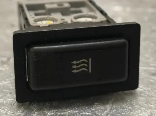 Toyota Avensis T250 Windscreen/window heater switch