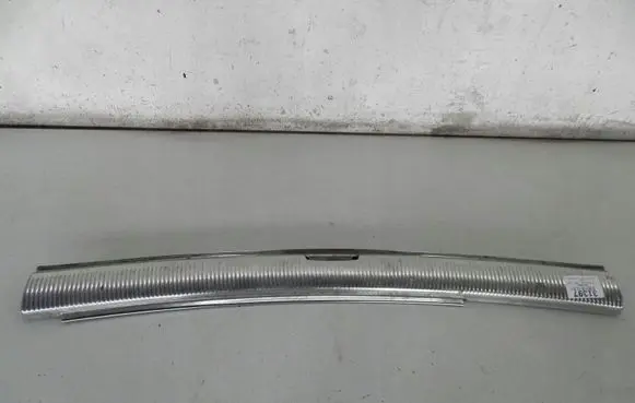 Volkswagen PASSAT B5 Trunk/boot trim cover 3B9863459G