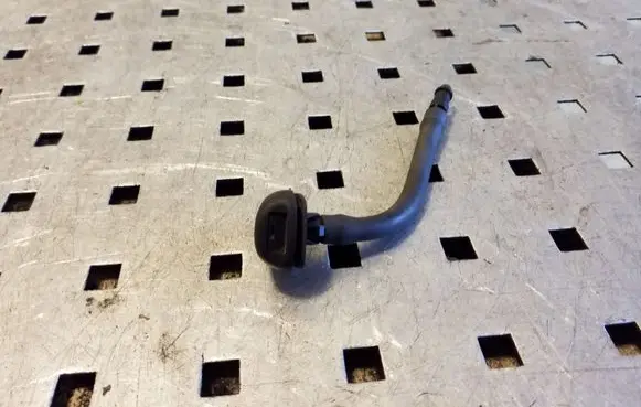 Windshield washer spray nozzle